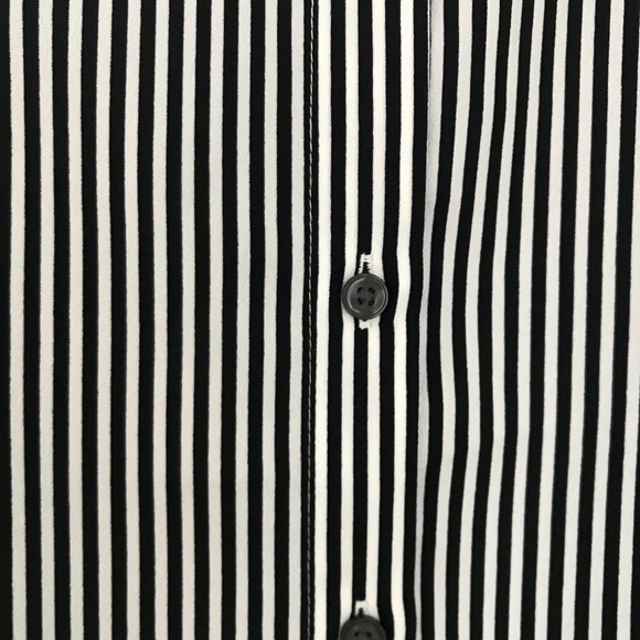 Ann Taylor striped button down size 8 - Picture 3 of 4